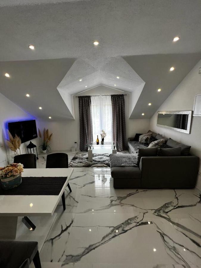 Luxury Apartment Megy Otočac Dış mekan fotoğraf