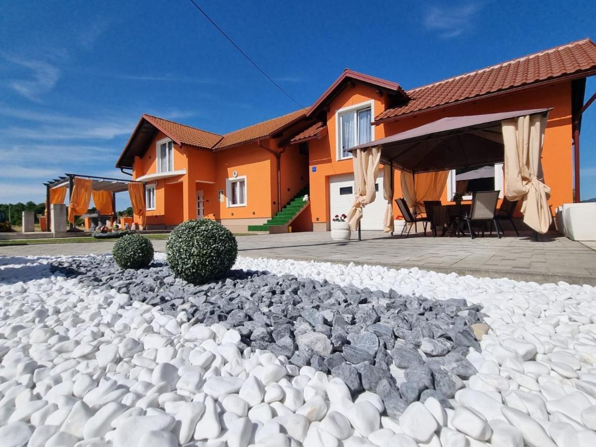 Luxury Apartment Megy Otočac Dış mekan fotoğraf