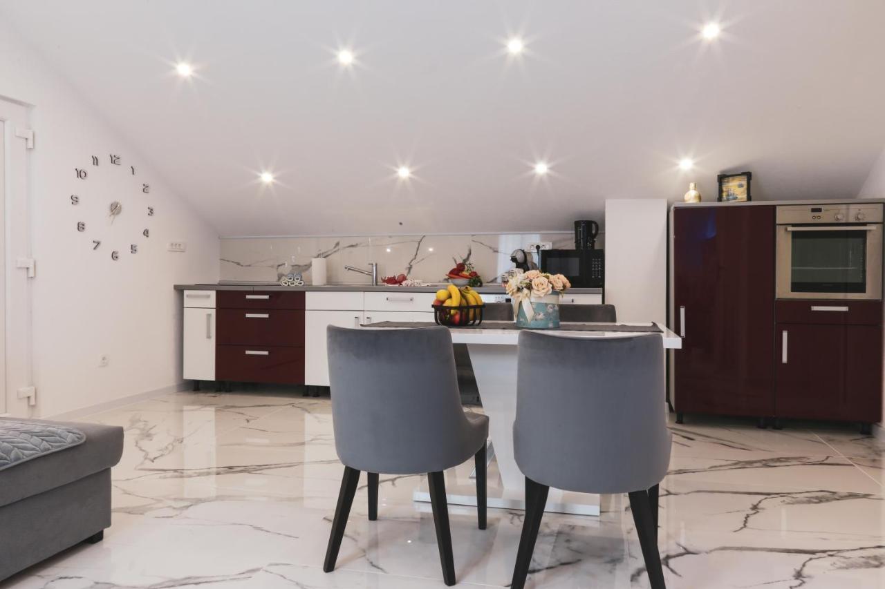 Luxury Apartment Megy Otočac Dış mekan fotoğraf