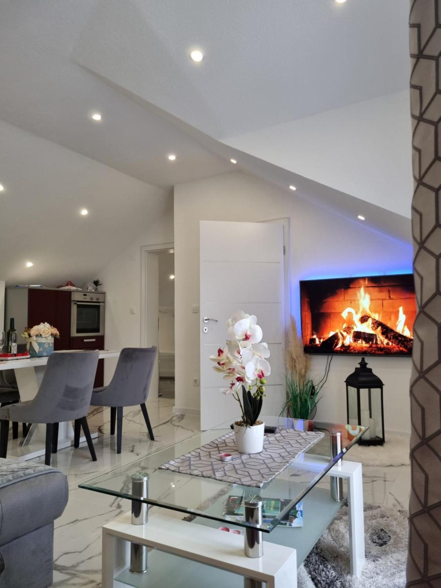 Luxury Apartment Megy Otočac Dış mekan fotoğraf
