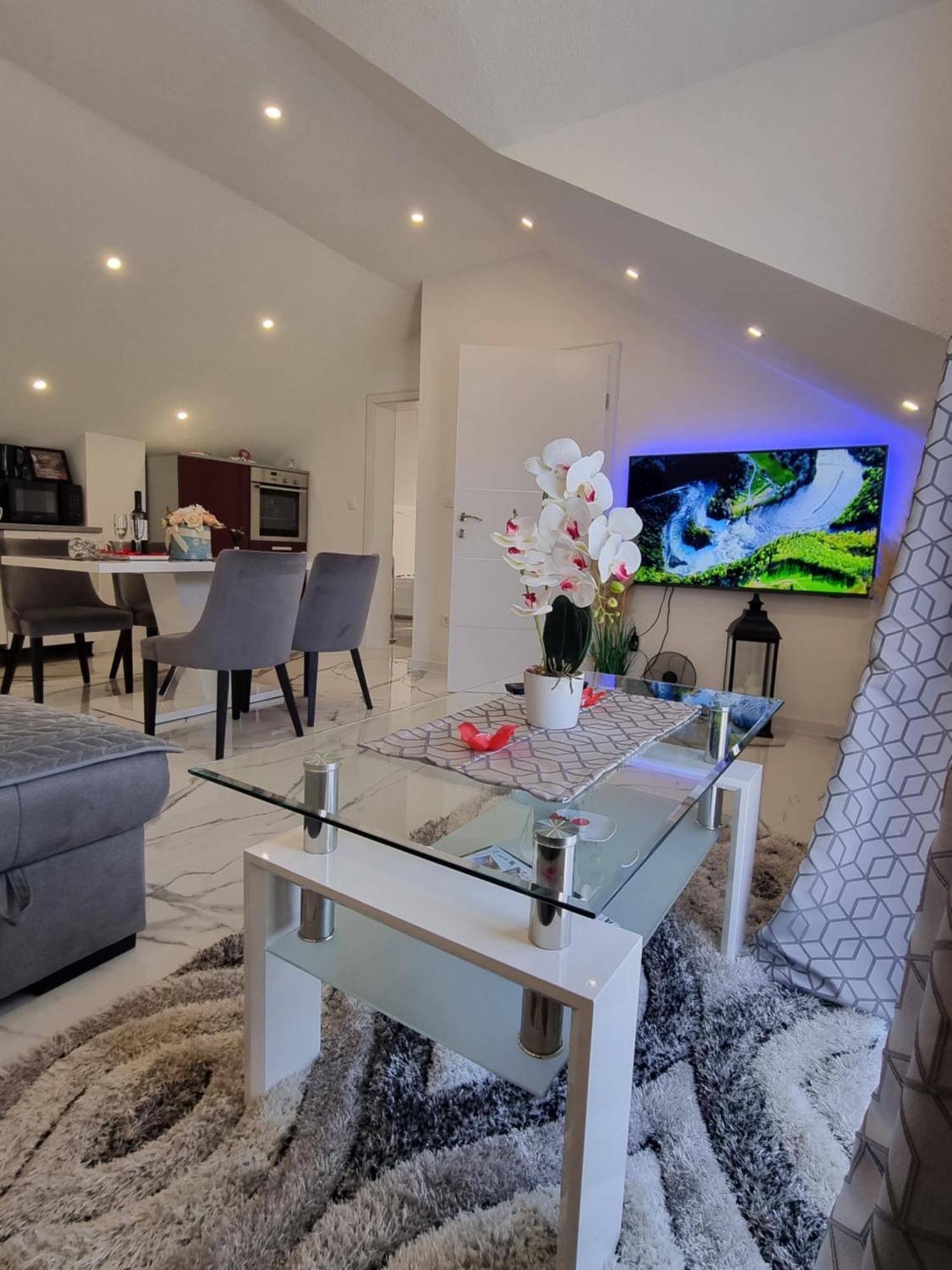 Luxury Apartment Megy Otočac Dış mekan fotoğraf