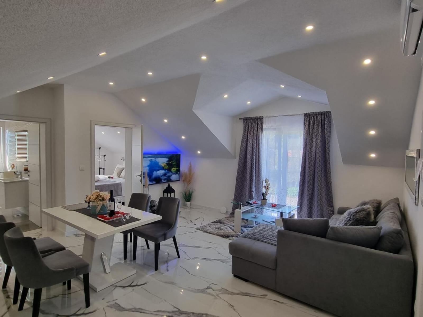 Luxury Apartment Megy Otočac Dış mekan fotoğraf