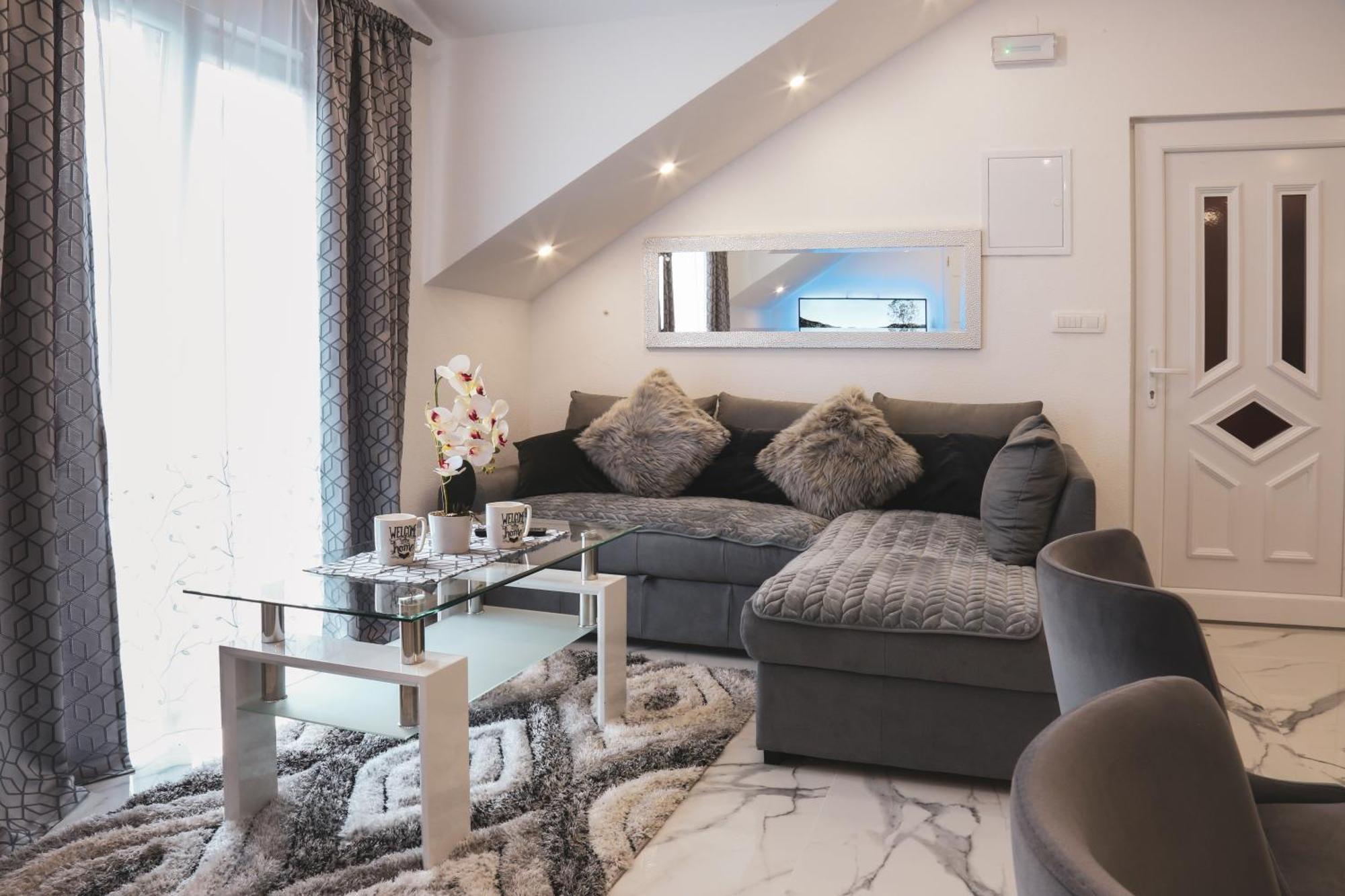Luxury Apartment Megy Otočac Dış mekan fotoğraf