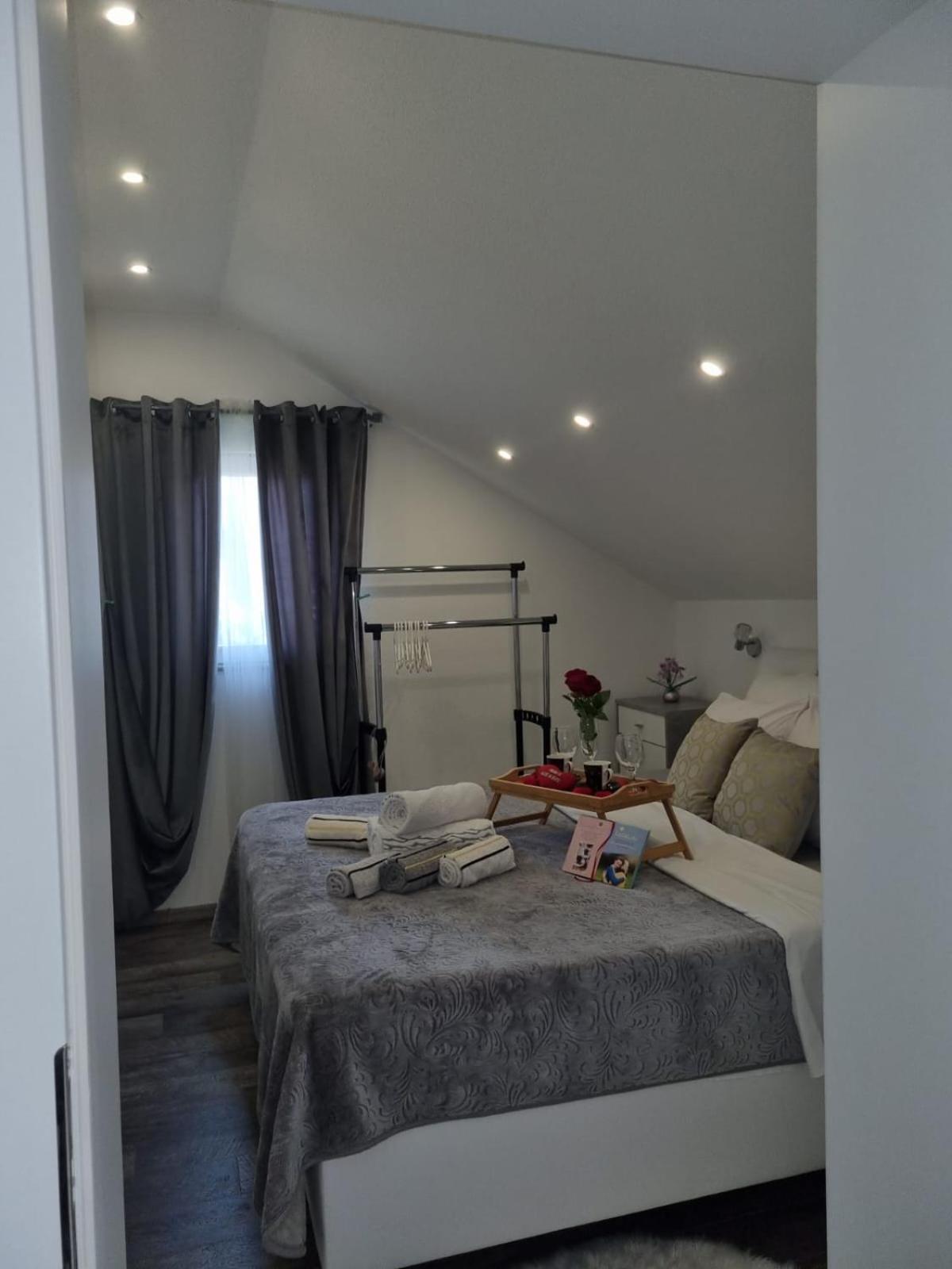 Luxury Apartment Megy Otočac Dış mekan fotoğraf