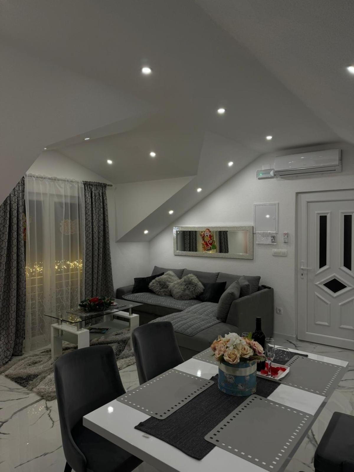 Luxury Apartment Megy Otočac Dış mekan fotoğraf